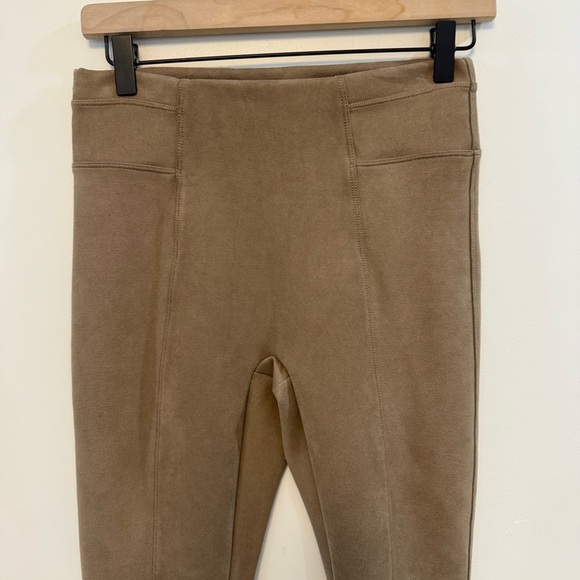 SPANX Faux Suede Legging size small NWOT - Picture 8 of 10